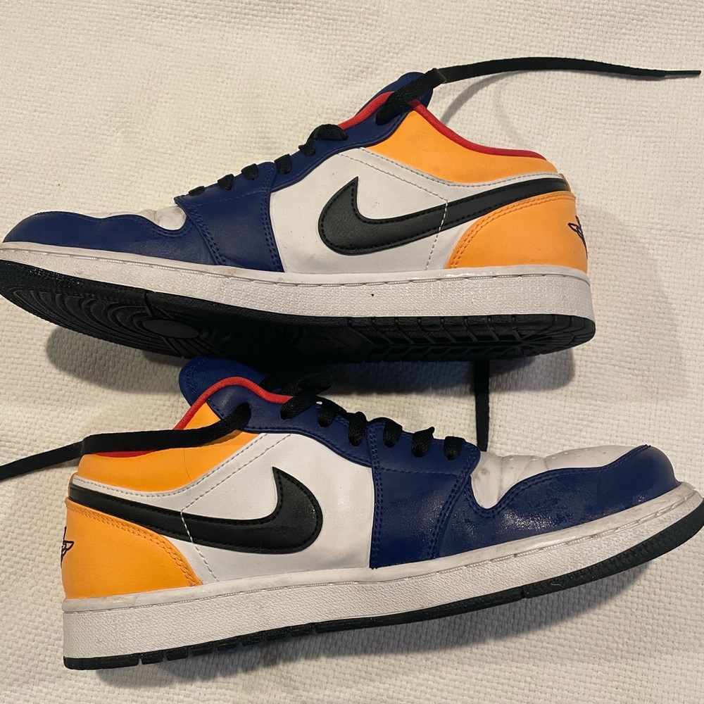 Air Jordan Lows (9.5)(No Box)